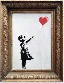 這件《女孩與氣球》原本是Banksy的塗鴉代表作之一，2017年還于三星電視舉辦的一項票選中，榮登「英國人最愛的藝術品」排行榜首。(網上圖片)